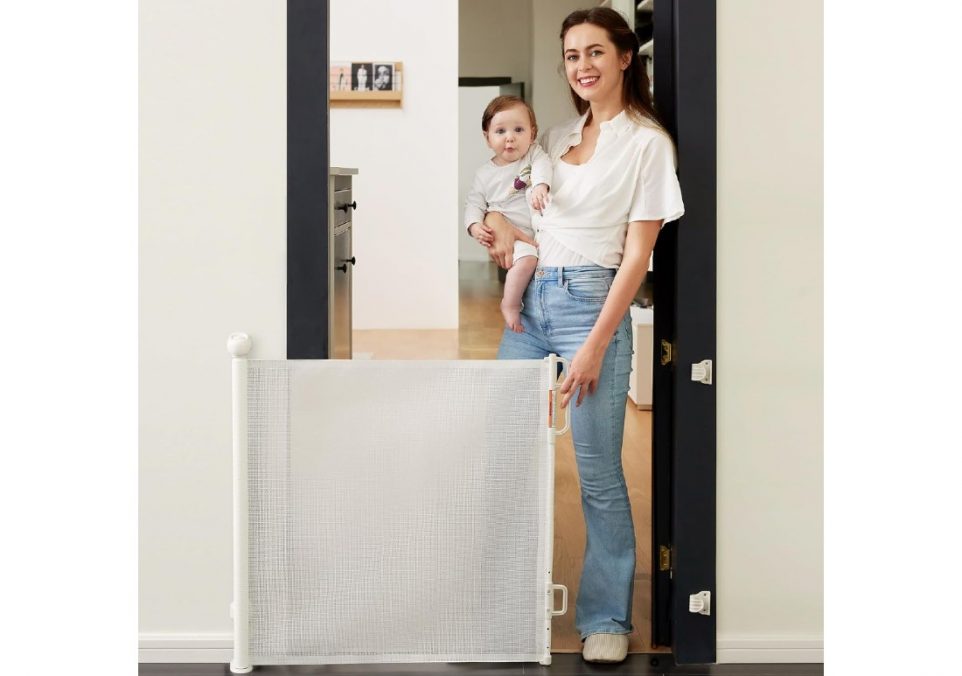 momcozy baby gate