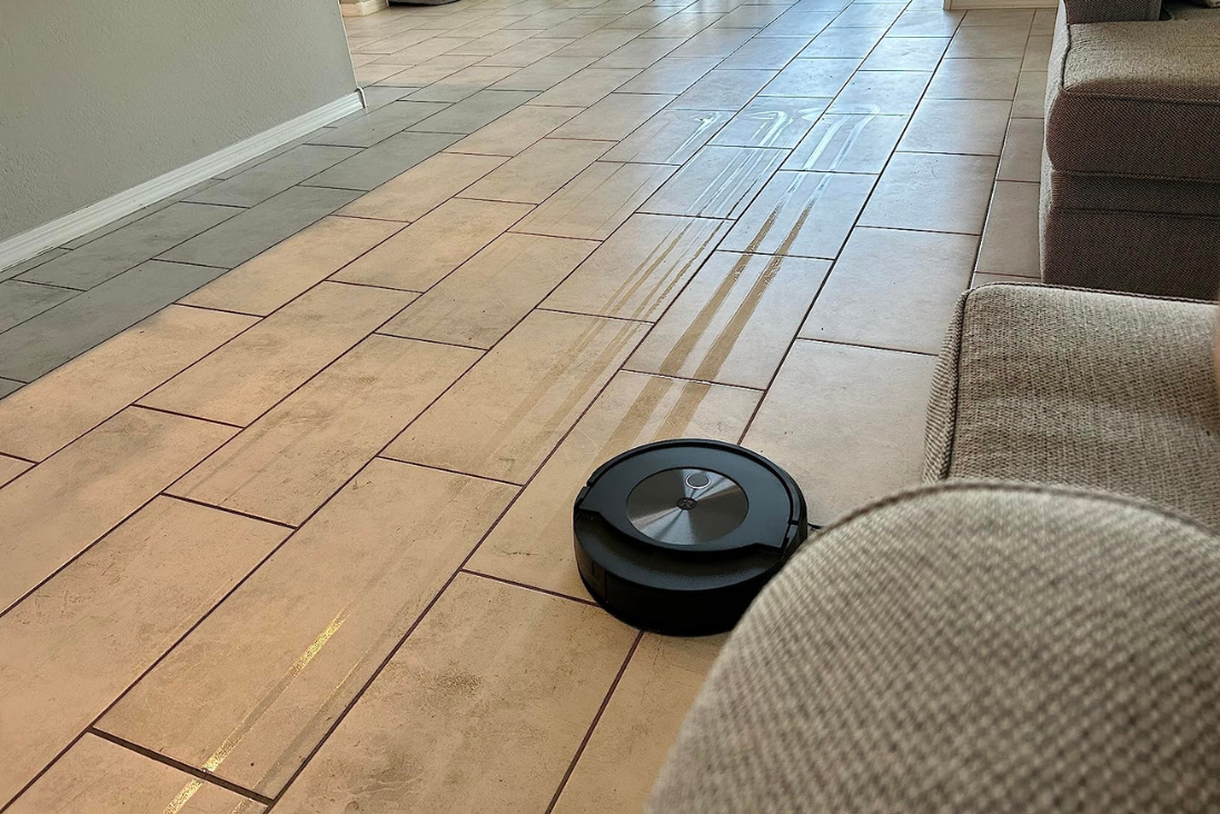 Roomba vs Yeedi