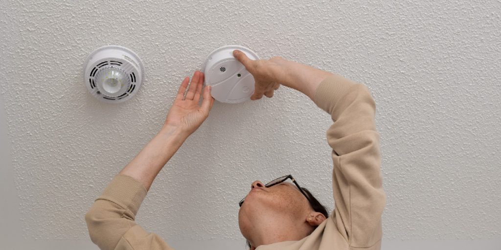 smoke detector lifespan