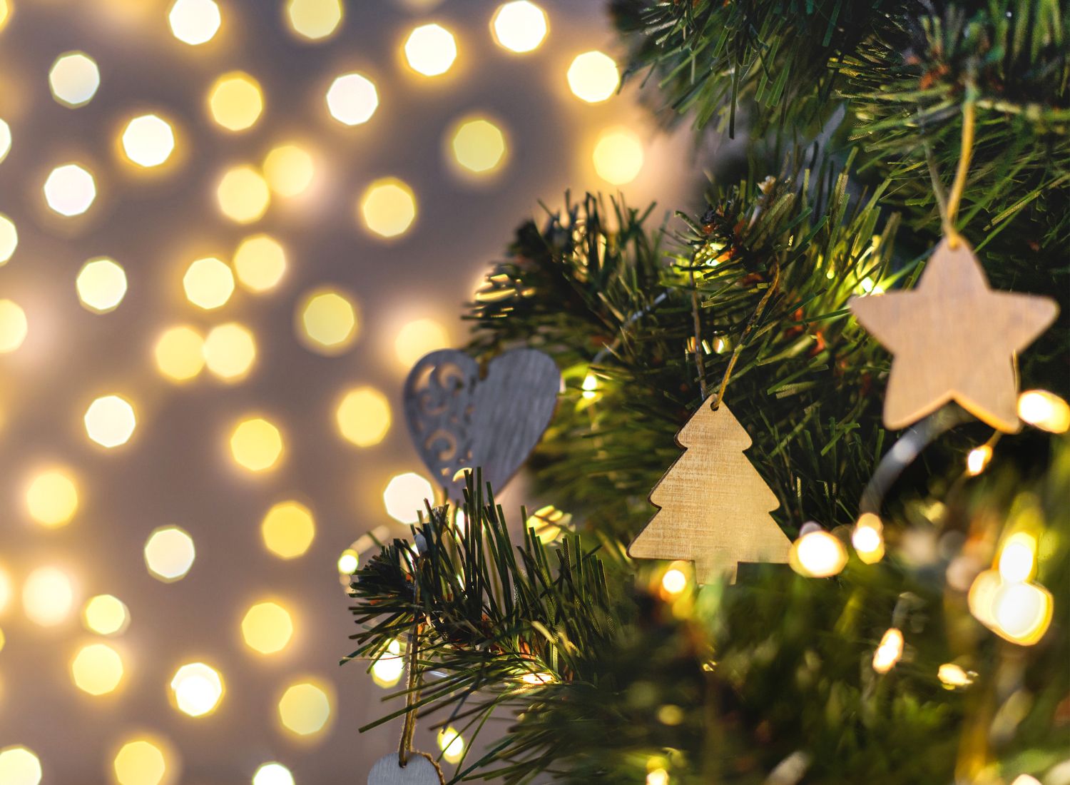 The Best Pre-Lit Christmas Trees