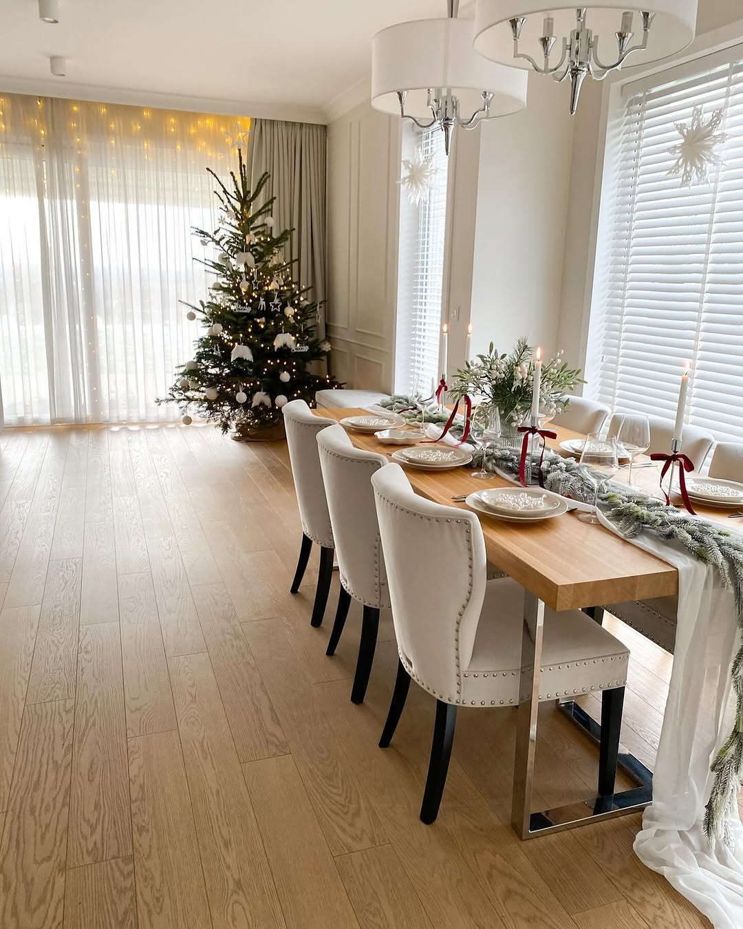 Christmas table runner